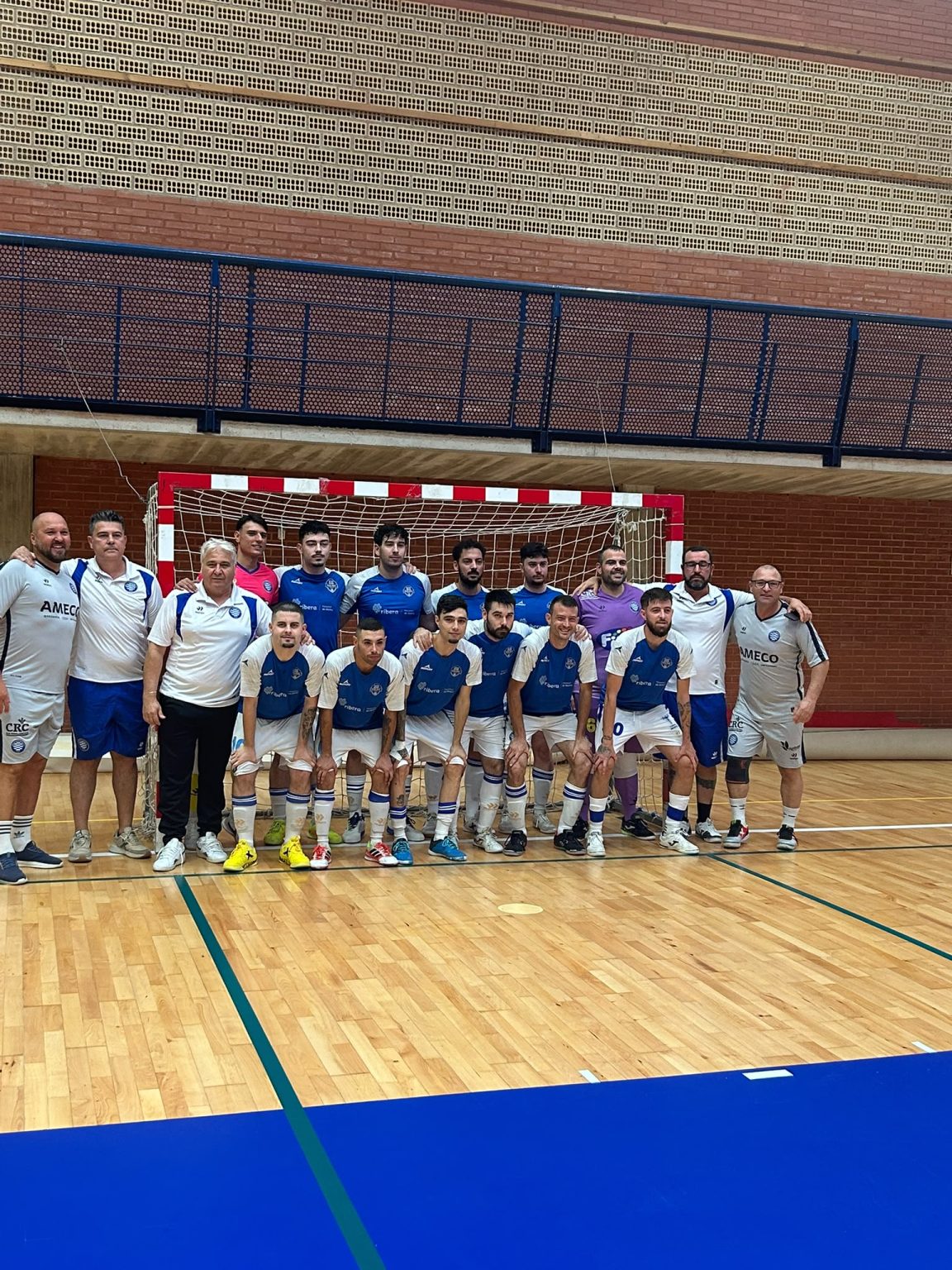 Duro tropiezo en Serrerías en un duelo por el liderato (3-5)